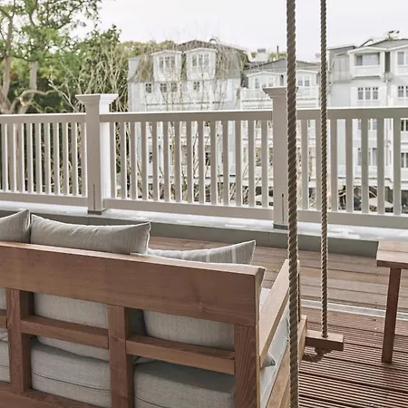 Отель The Cozy & Lofts Timmendorfer