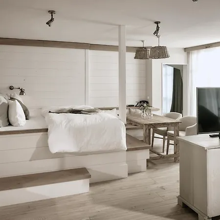 The Cozy & Lofts Timmendorfer Hotel 4*